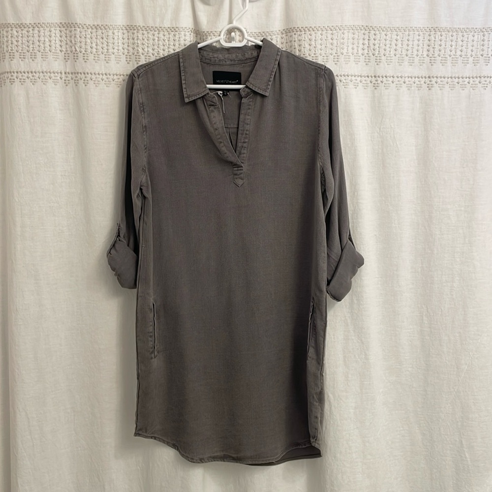 NEVER WORN! Velvet Heart V Neck Dress - Size XS - Light Olive - Soft Denim